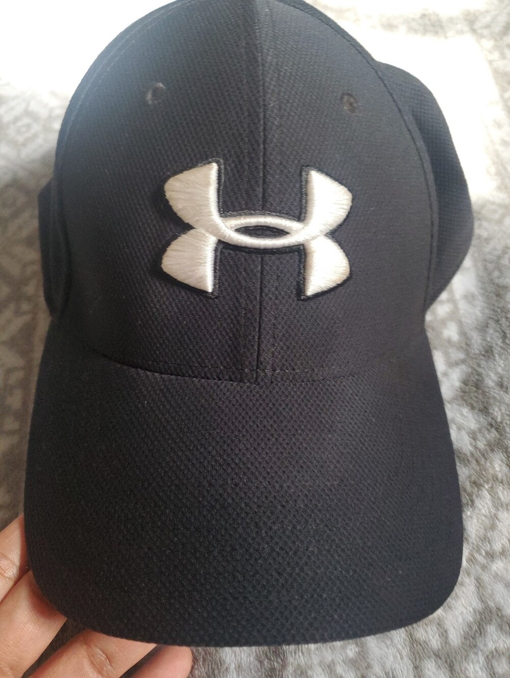 Under Armour Black Cap with White Logo-Pre Owned In Good Condition
